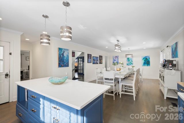 2221 Glenwood Drive, Gastonia, NC 28054