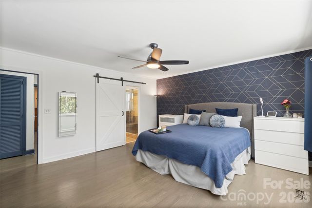 2221 Glenwood Drive, Gastonia, NC 28054