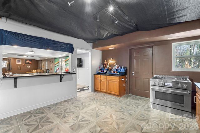 2221 Glenwood Drive, Gastonia, NC 28054