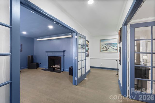 2221 Glenwood Drive, Gastonia, NC 28054