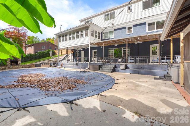 2221 Glenwood Drive, Gastonia, NC 28054