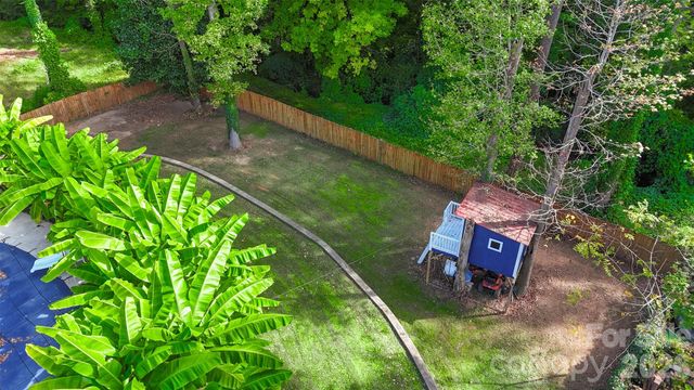 2221 Glenwood Drive, Gastonia, NC 28054