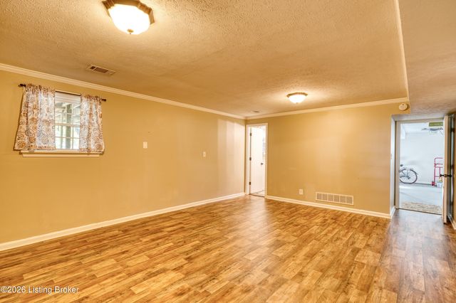 1618 Whittaker Rd, Crestwood, KY 40014