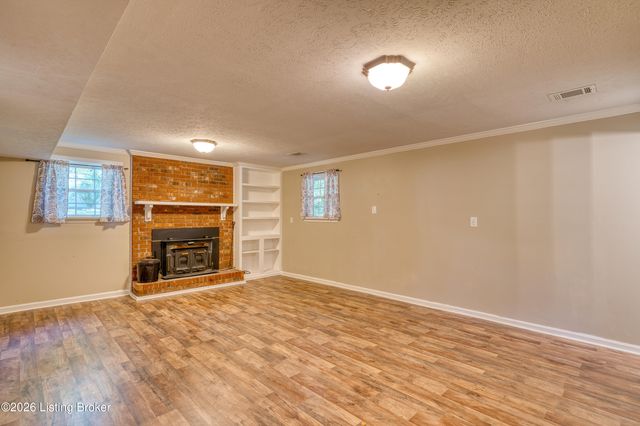 1618 Whittaker Rd, Crestwood, KY 40014