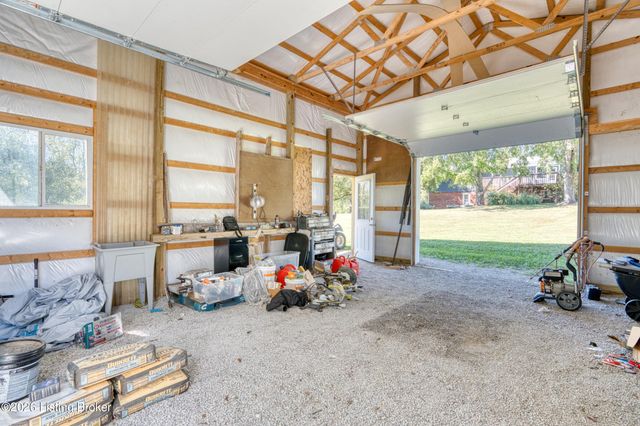 1618 Whittaker Rd, Crestwood, KY 40014