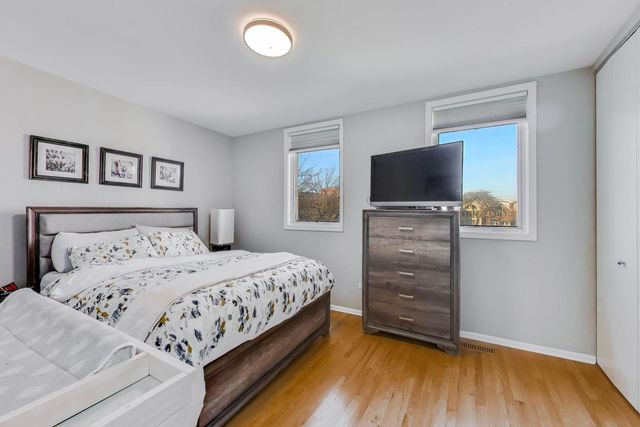 2502 N Bosworth Avenue, Chicago, IL 60614