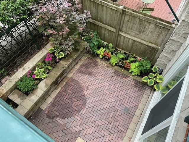 2502 N Bosworth Avenue, Chicago, IL 60614