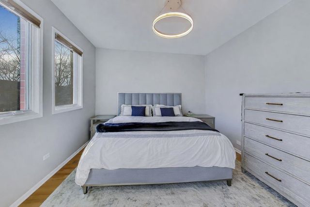 2502 N Bosworth Avenue, Chicago, IL 60614