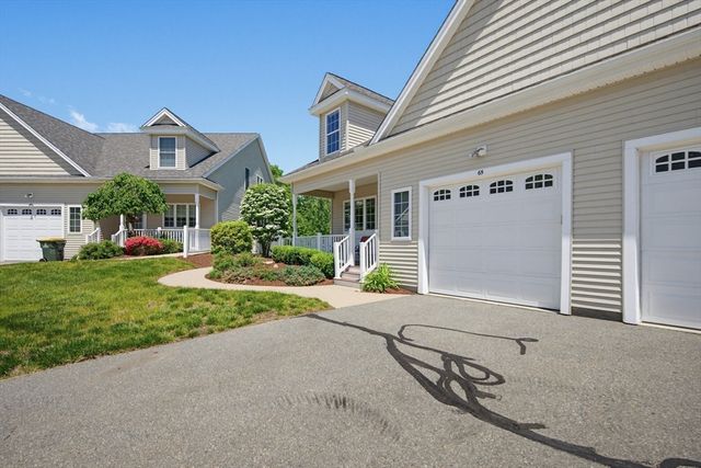 65 Grey Wolf Drive 65, Franklin, MA 02038