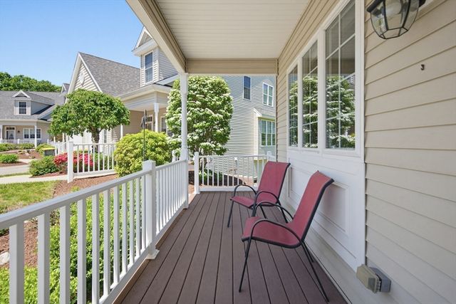 65 Grey Wolf Drive 65, Franklin, MA 02038
