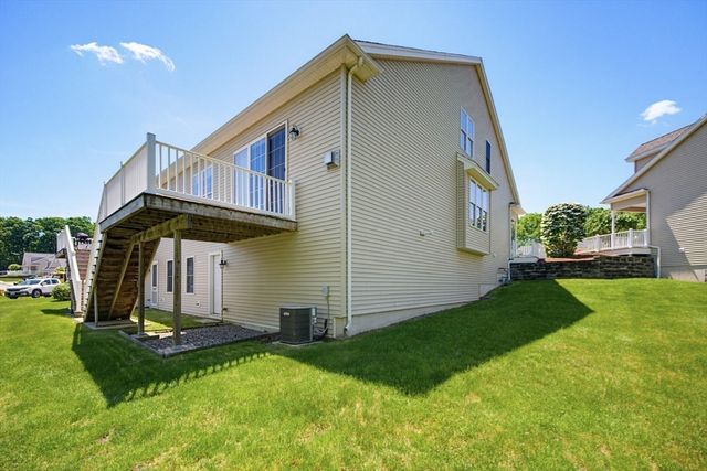 65 Grey Wolf Drive 65, Franklin, MA 02038