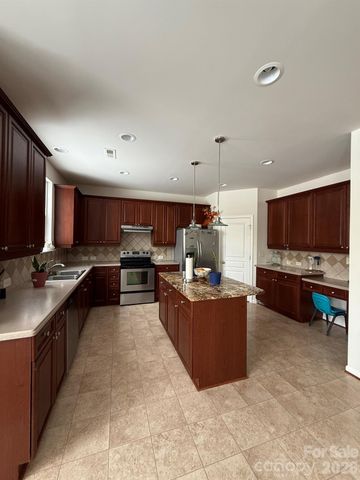 4035 Caldwell Ridge Parkway, Charlotte, NC 28213