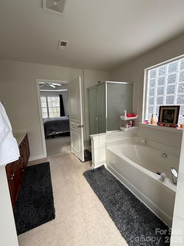 4035 Caldwell Ridge Parkway, Charlotte, NC 28213