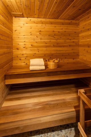 1470 Aura Way, Los Altos, CA 94024