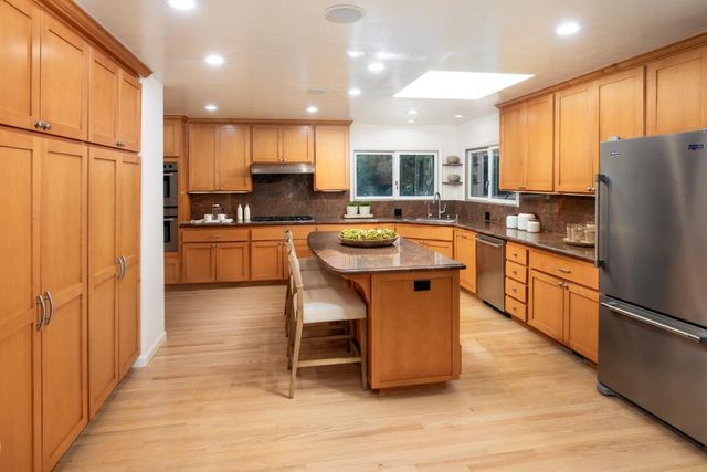 1470 Aura Way, Los Altos, CA 94024