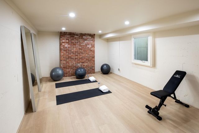 1470 Aura Way, Los Altos, CA 94024