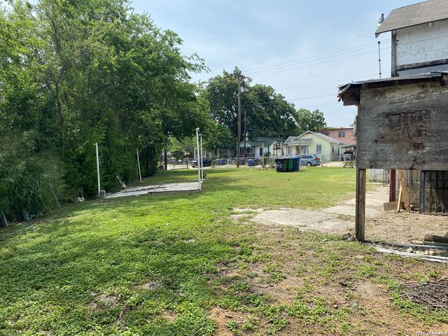 1315 MONTEREY ST, San Antonio, TX 78207