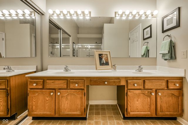 8802 Saddle Court, Indianapolis, IN 46256