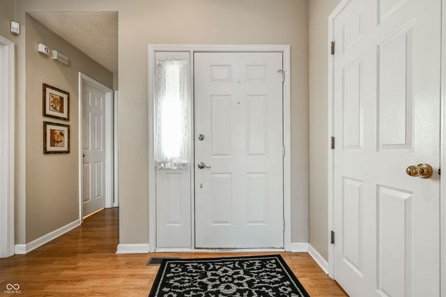 8802 Saddle Court, Indianapolis, IN 46256