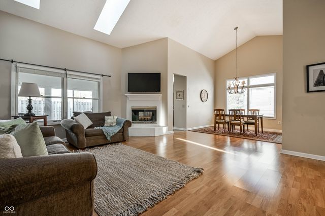 8802 Saddle Court, Indianapolis, IN 46256