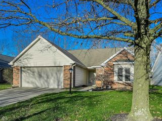 8802 Saddle Court, Indianapolis, IN 46256