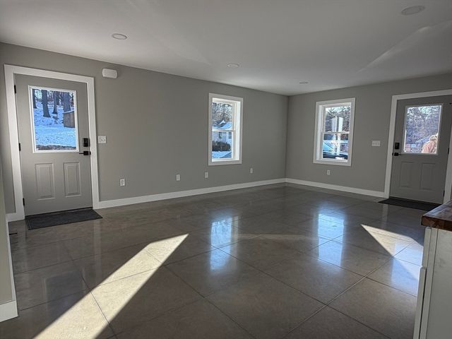 68 Acadia Road, Gardner, MA 01440