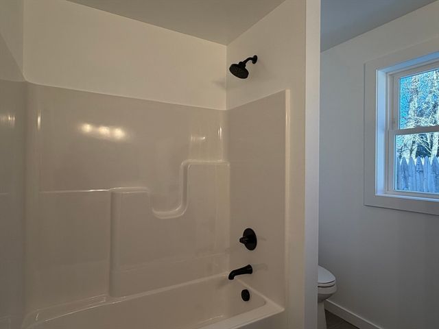 68 Acadia Road, Gardner, MA 01440