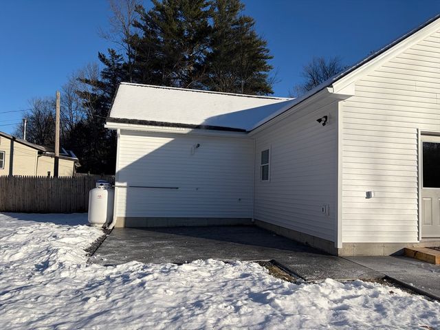 68 Acadia Road, Gardner, MA 01440