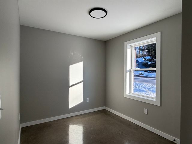 68 Acadia Road, Gardner, MA 01440