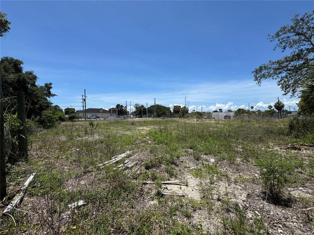 8725 W WATERS AVENUE, Tampa, FL 33615