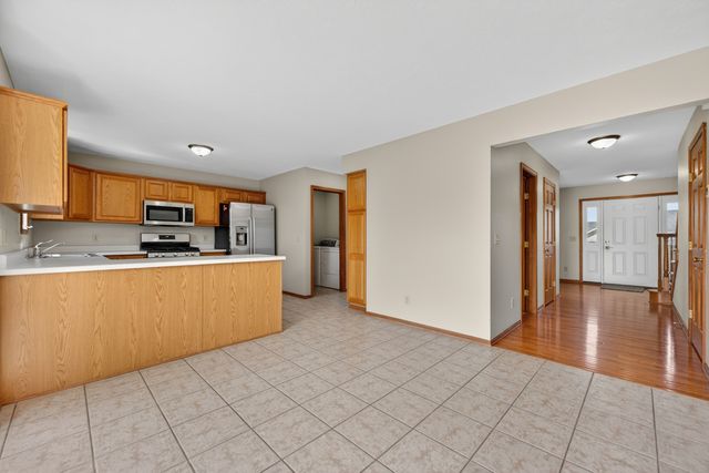 676 ELBERON Way, Roscoe, IL 61073