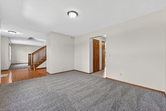 676 ELBERON Way, Roscoe, IL 61073