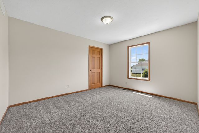 676 ELBERON Way, Roscoe, IL 61073