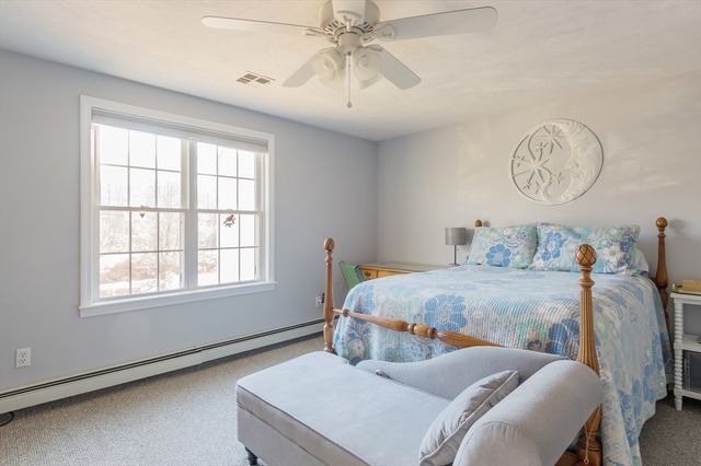 32 Hedge Rd C, Plymouth, MA 02360