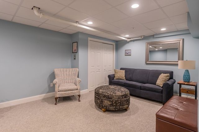 32 Hedge Rd C, Plymouth, MA 02360