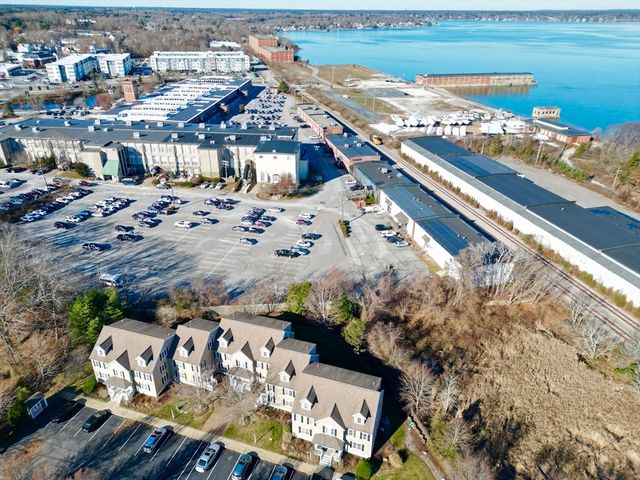 32 Hedge Rd C, Plymouth, MA 02360