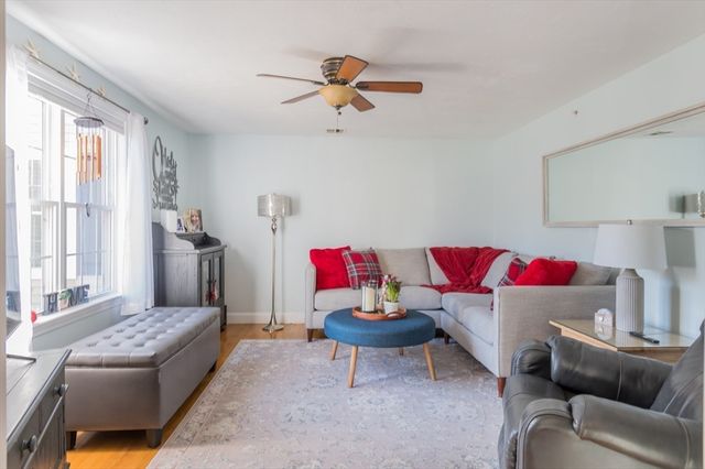 32 Hedge Rd C, Plymouth, MA 02360