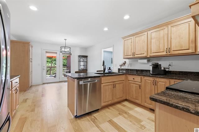 220 Meadow Ridge Court, Paducah, KY 42003
