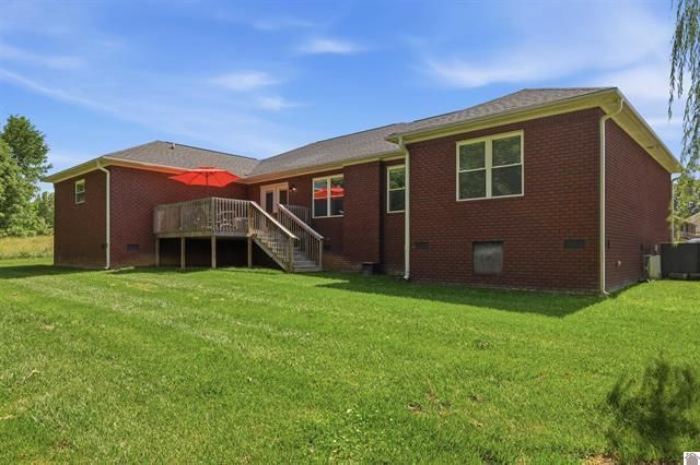 220 Meadow Ridge Court, Paducah, KY 42003