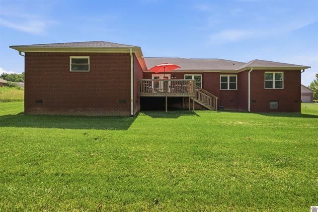 220 Meadow Ridge Court, Paducah, KY 42003