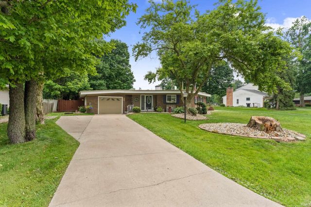 61560 Druid Lane, South Bend, IN 46614