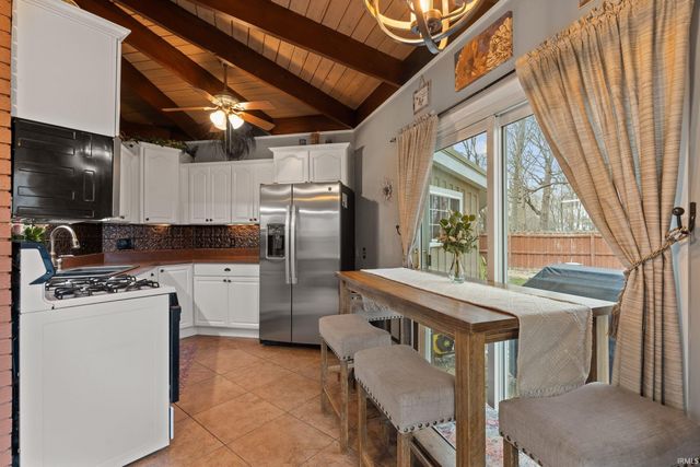 61560 Druid Lane, South Bend, IN 46614