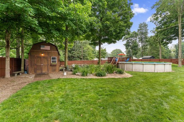 61560 Druid Lane, South Bend, IN 46614