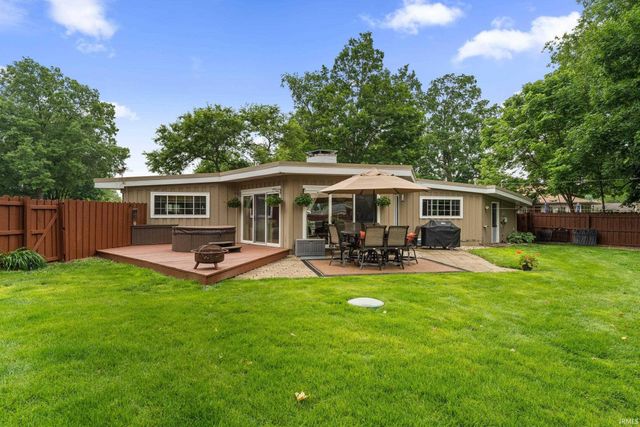 61560 Druid Lane, South Bend, IN 46614