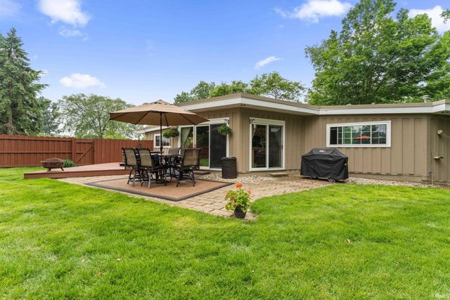 61560 Druid Lane, South Bend, IN 46614