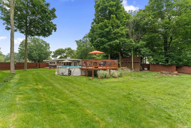 61560 Druid Lane, South Bend, IN 46614