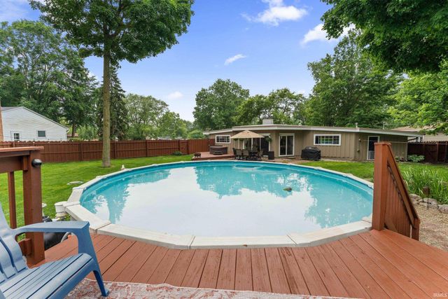 61560 Druid Lane, South Bend, IN 46614