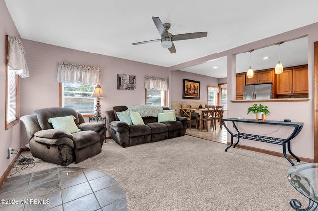 1 Krueger Place, Middletown, NJ 07748