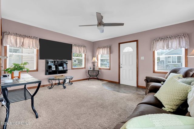 1 Krueger Place, Middletown, NJ 07748