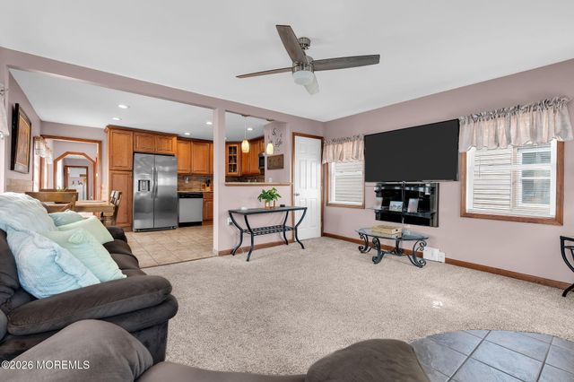 1 Krueger Place, Middletown, NJ 07748